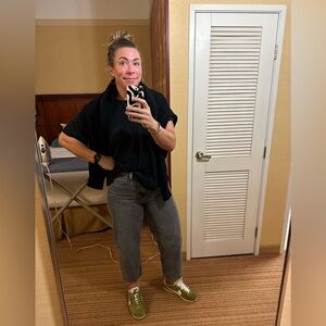 Meet your Posher, Courtney